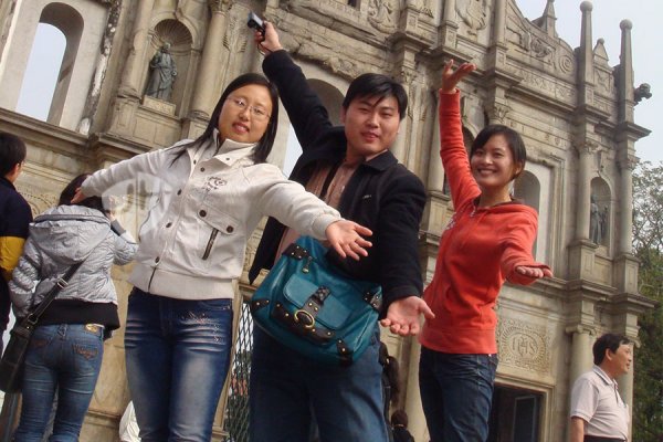 Hong Kong & Macau visit for JingHong employee of the year